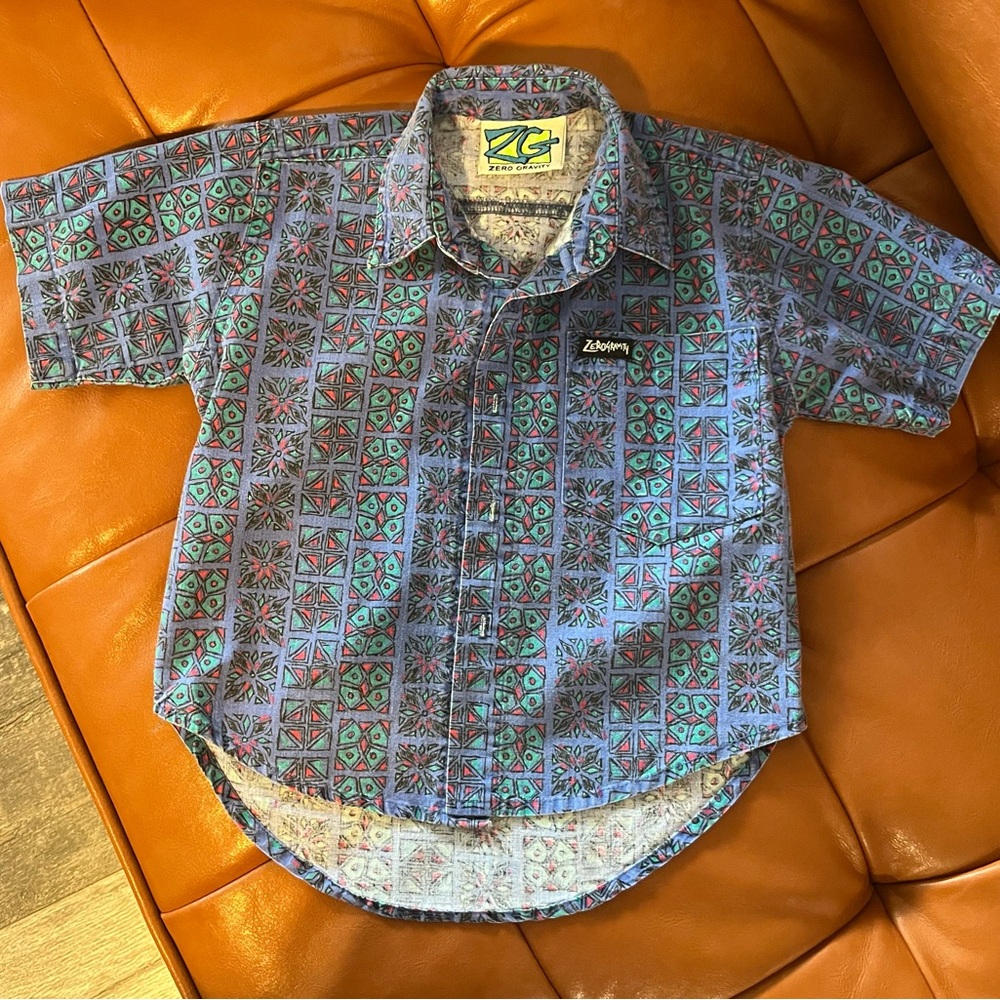 Zero Gravity Button up Vintage